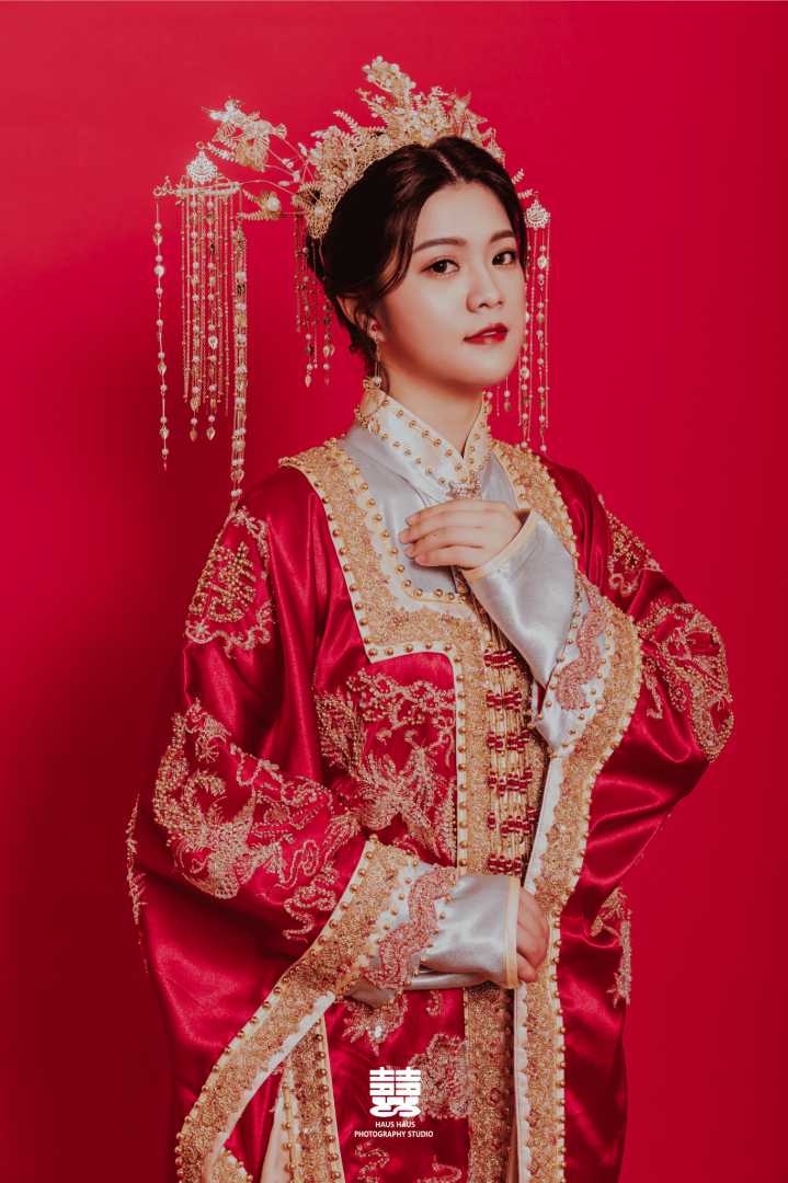 HANDMADE WEDDING DRESS