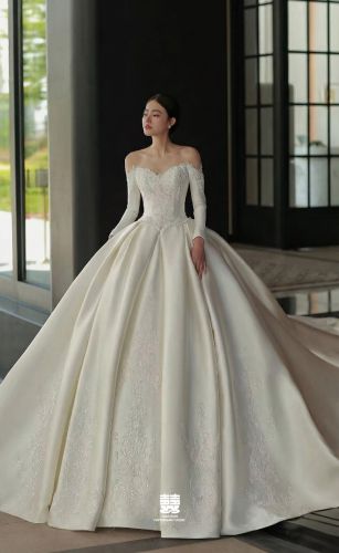 HANDMADE WEDDING DRESS
